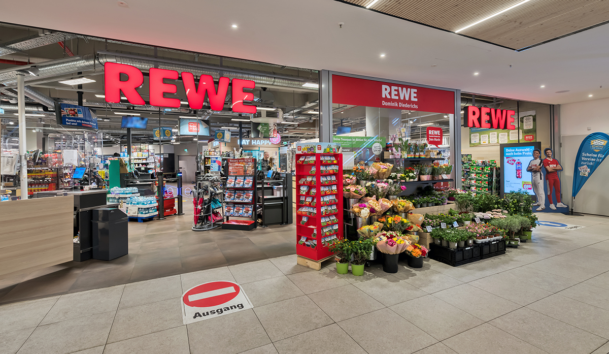 REWE Dominik Diederichs - Eingangsbereich im Untergeschoss