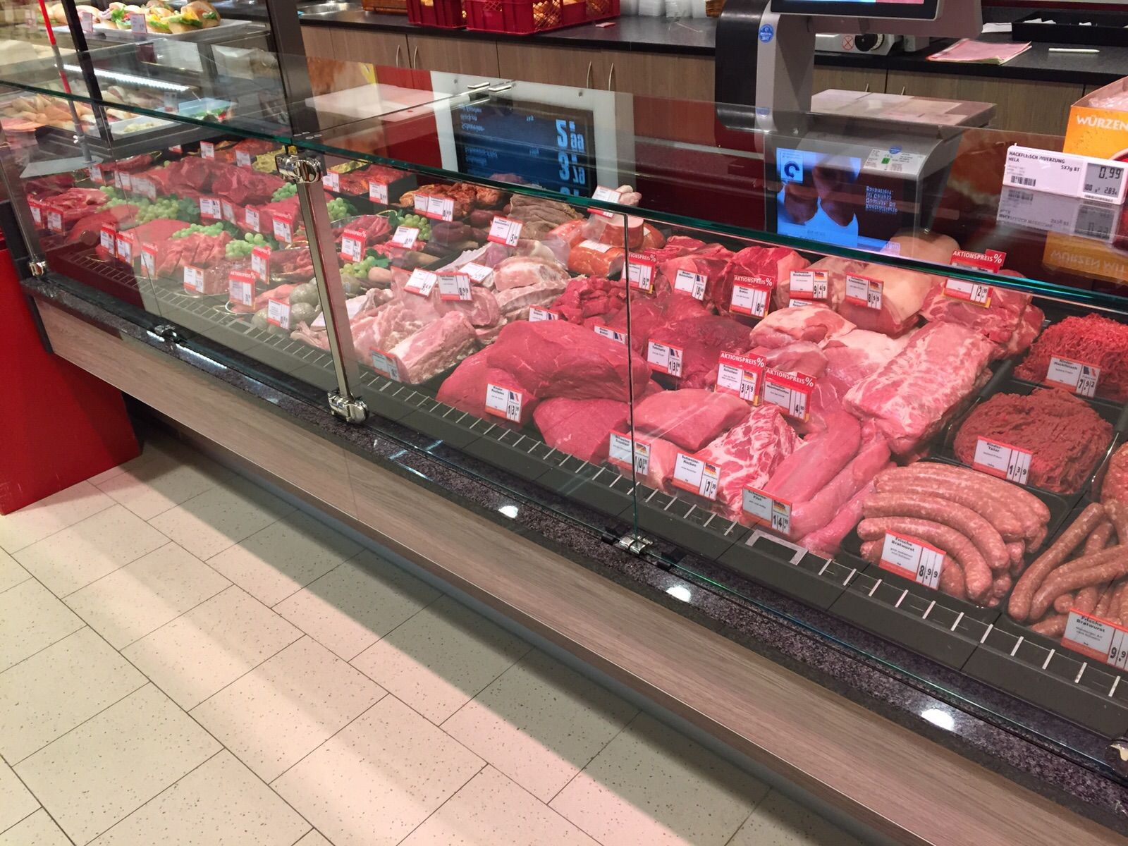 Fleisch- und Wursttheke  bei REWE Fuchs Luisenthaler Str. 2b 