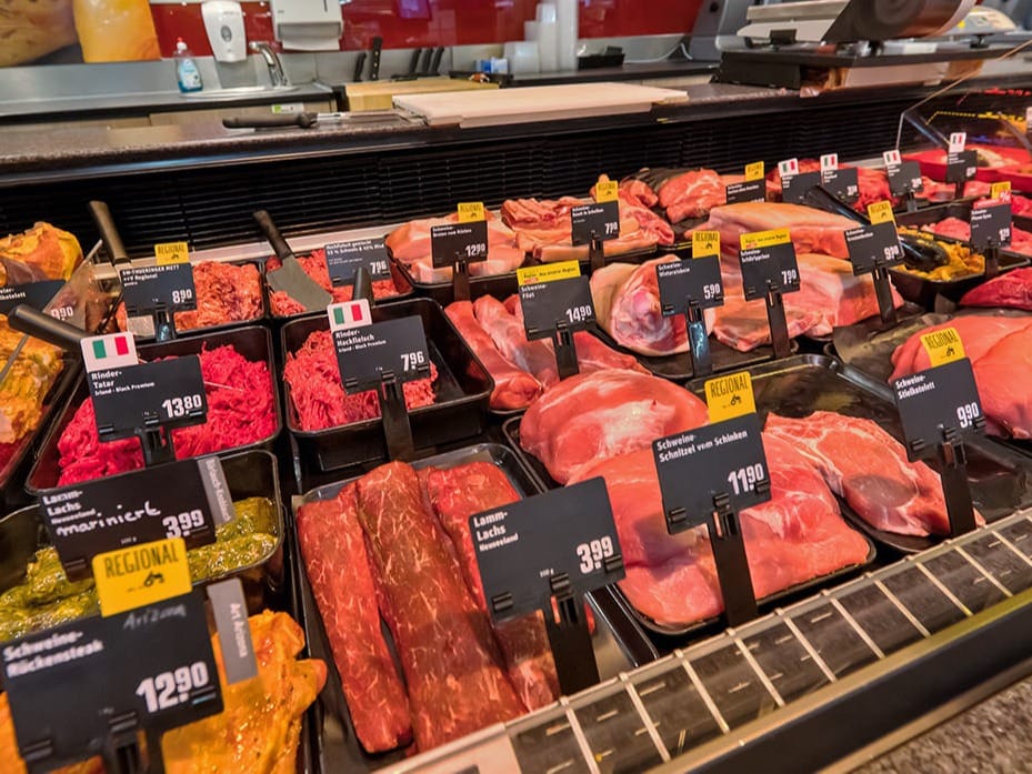 Fleisch Servicetheke