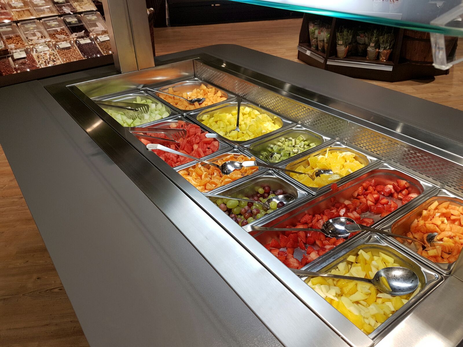Obst- und Salatbar für alle gesundheitsbewussten Kunden