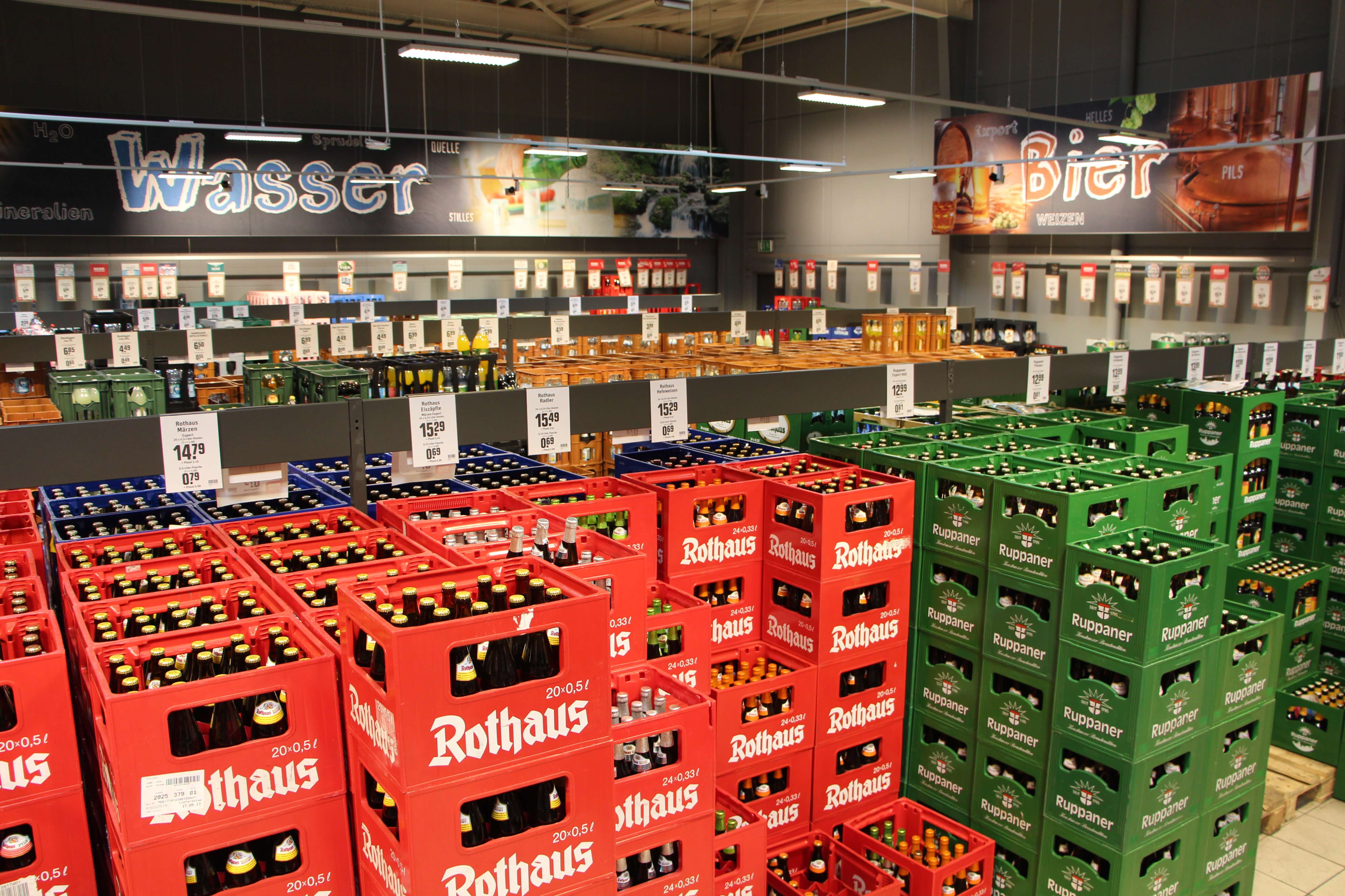 Getränkemarkt mit großer Auswahl an regionalem Bier, Wein & Erfrischungsgetränken