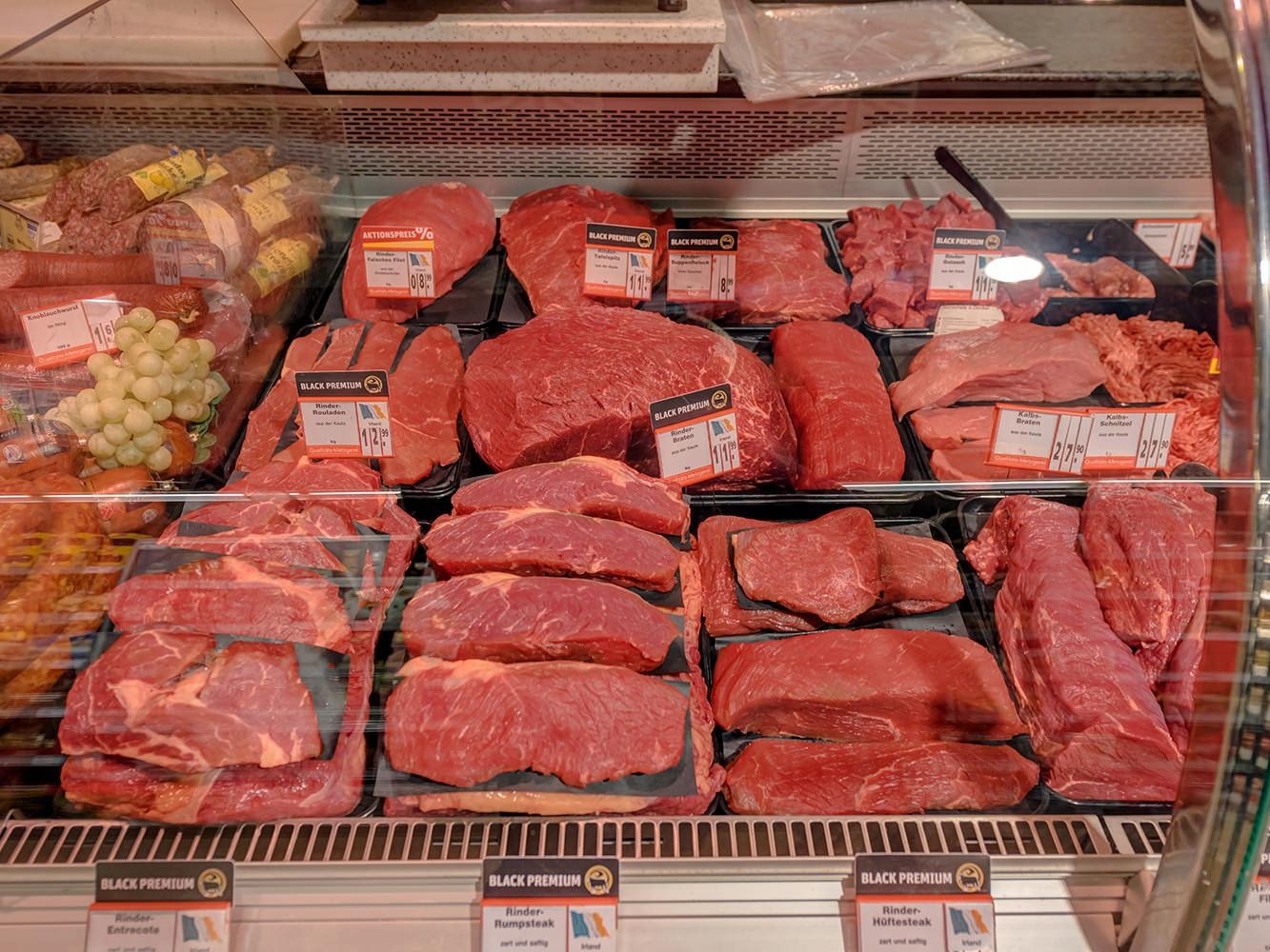Fleisch Servicetheke