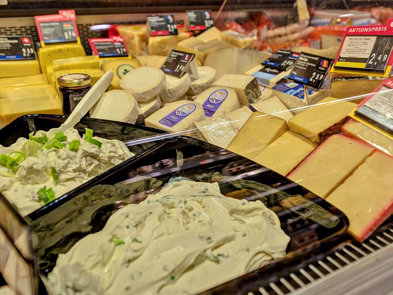 Käse Servicetheke