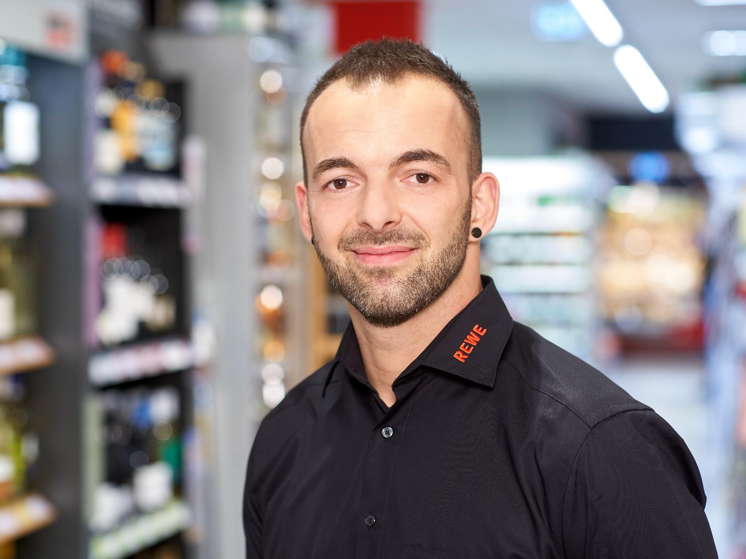 Herr Vujic - Heute Markleiter in Dahlhausen