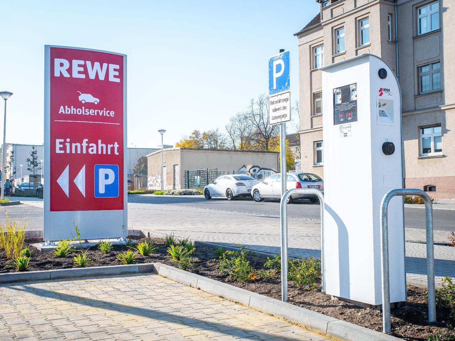 Ladesäulen für E - Fahrzeuge