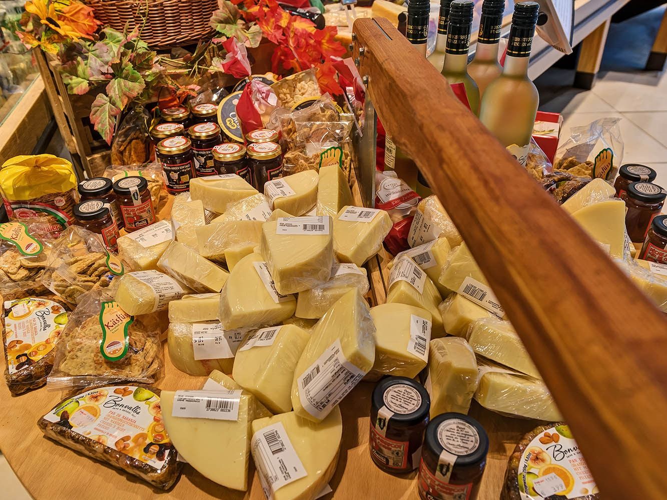 Käse, Wurst & Fleisch Servicetheke