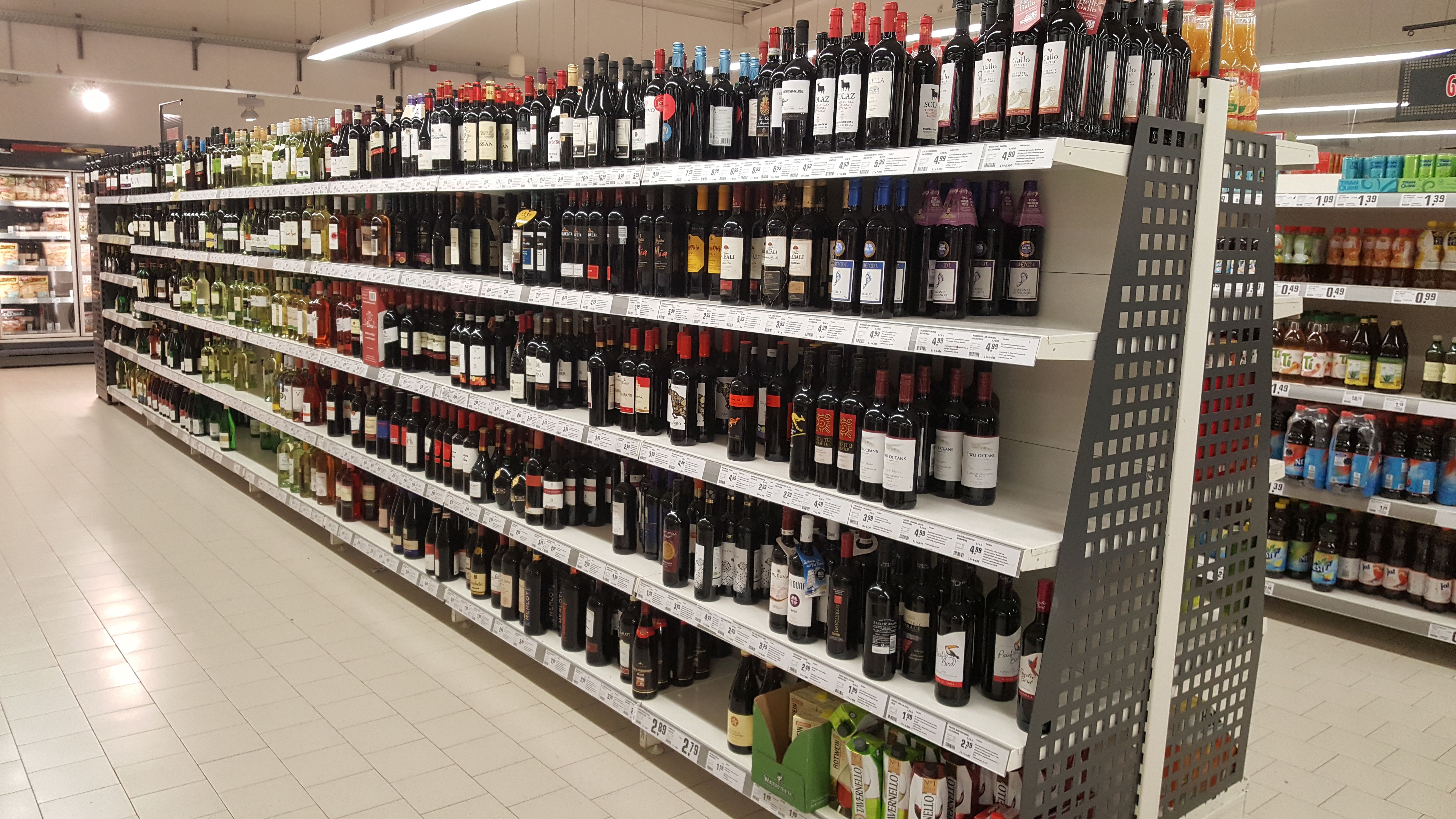 Weinabteilung vor unserem Umbau