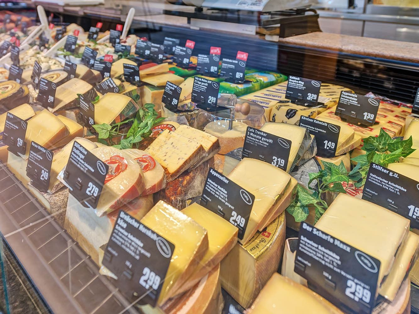 Käse, Wurst & Fleisch Servicetheke