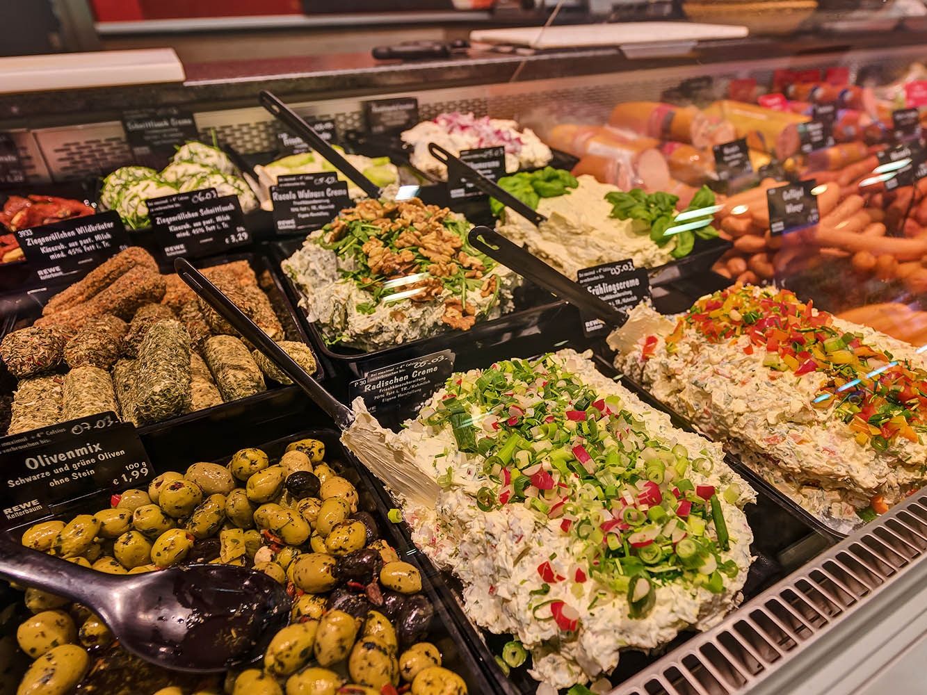 Käse, Wurst & Fleisch Servicetheke