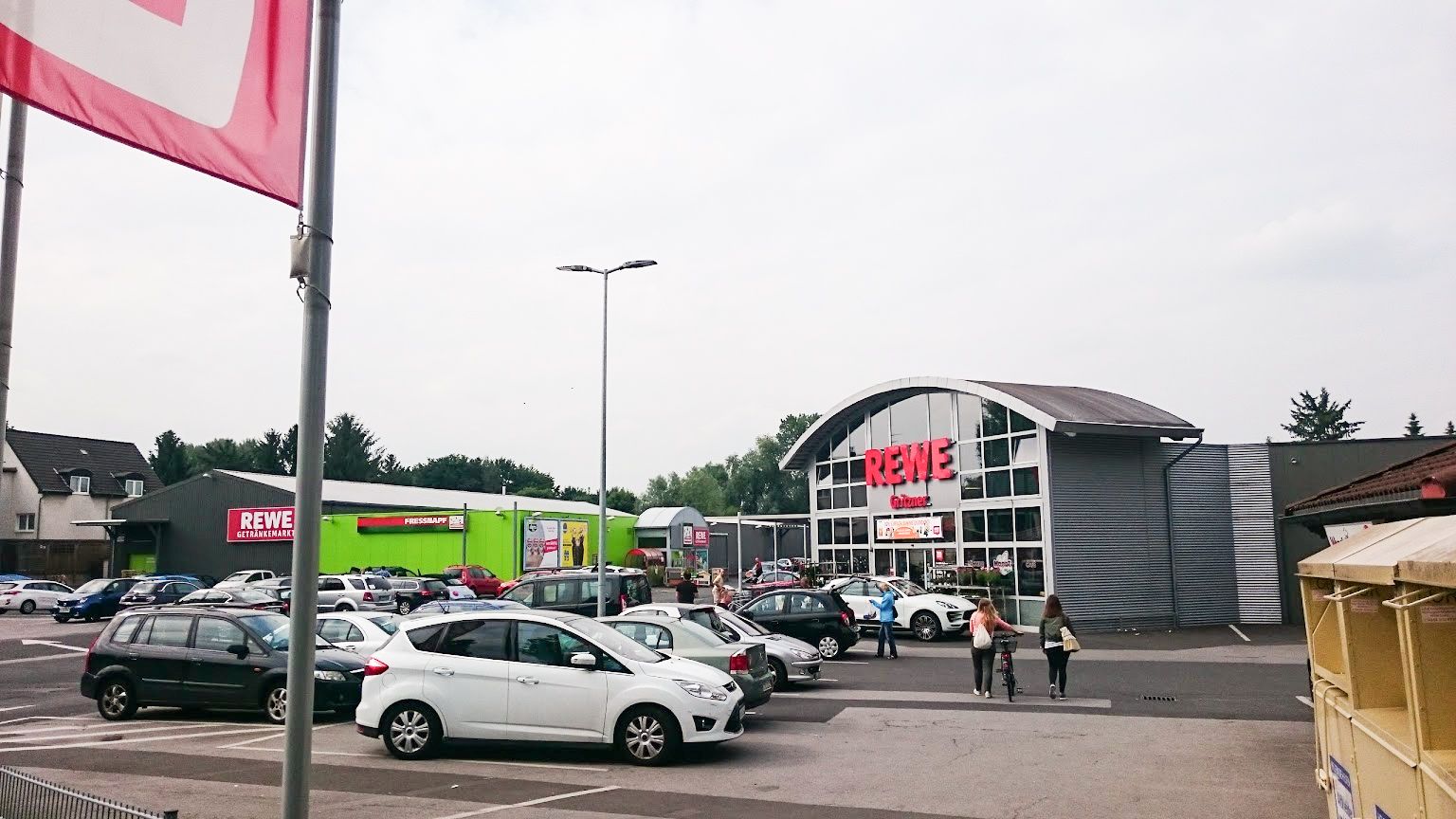 Großer Parkplatz